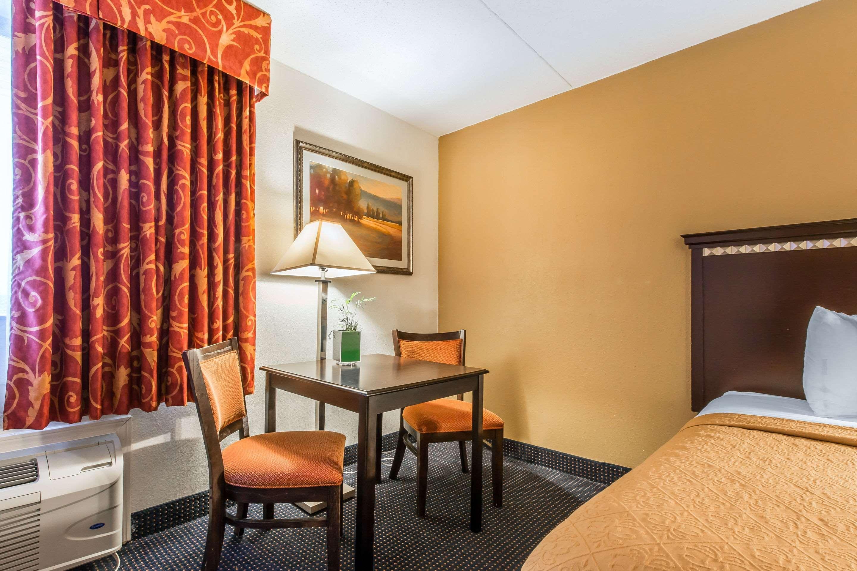 Quality Inn & Conference Center Somerset Eksteriør bilde