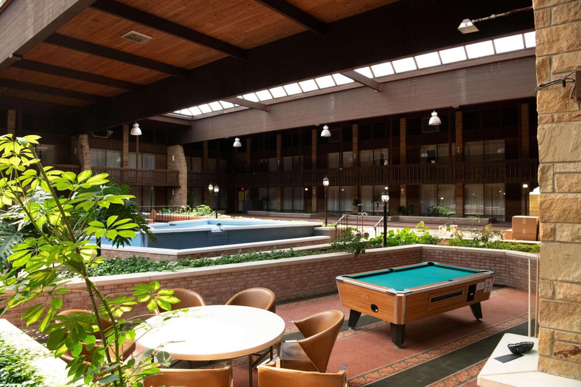 Quality Inn & Conference Center Somerset Eksteriør bilde